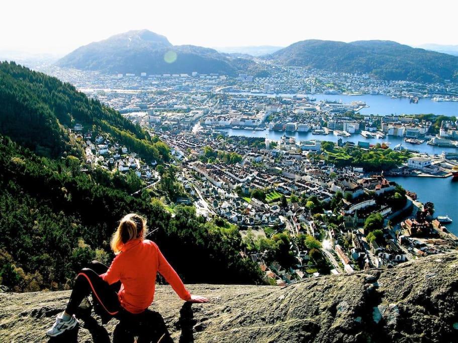 Central 2Br With Balconies And Art In Historical University Area Bergen Exterior foto